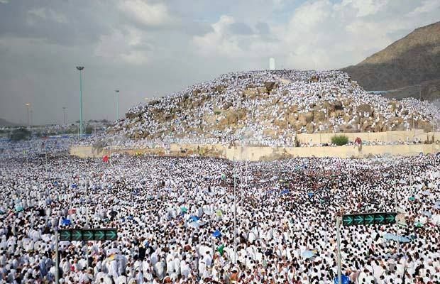 «وَأَذِّن فِی ٱلنَّاسِ بِٱلۡحَجِّ» .. نداء اخترق الزمان والمكان!