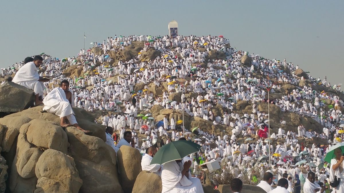 فرصة لا تعوّض.. كيف تفوز بيوم عرفة؟